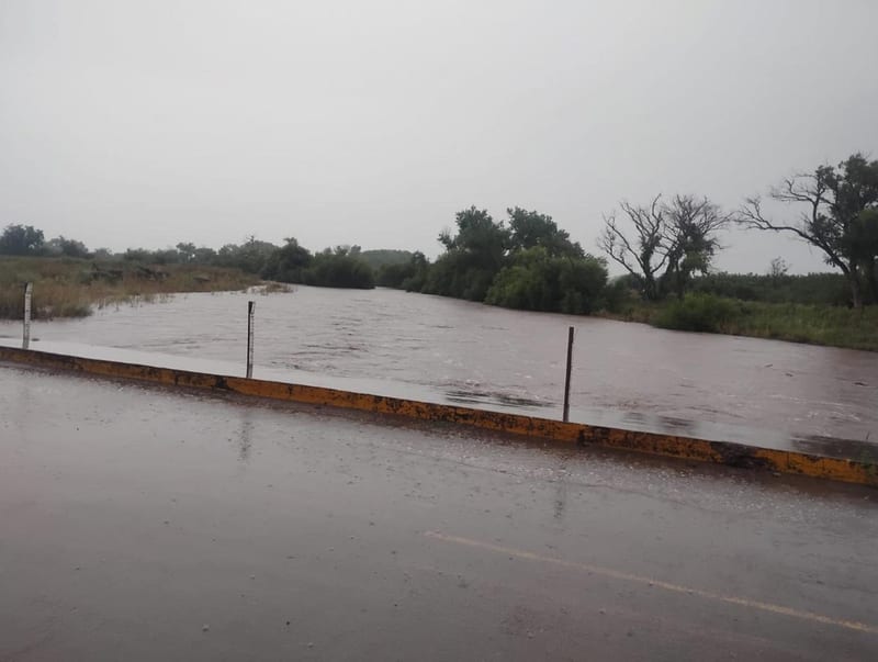Alerta naranja por lluvias del huracán Simón en Parral, Santa Bárbara, Huejotitán, San Francisco del Oro y Matamoros