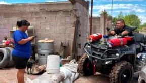 Autoridades estatales atienden a familias afectadas por lluvias en Delicias