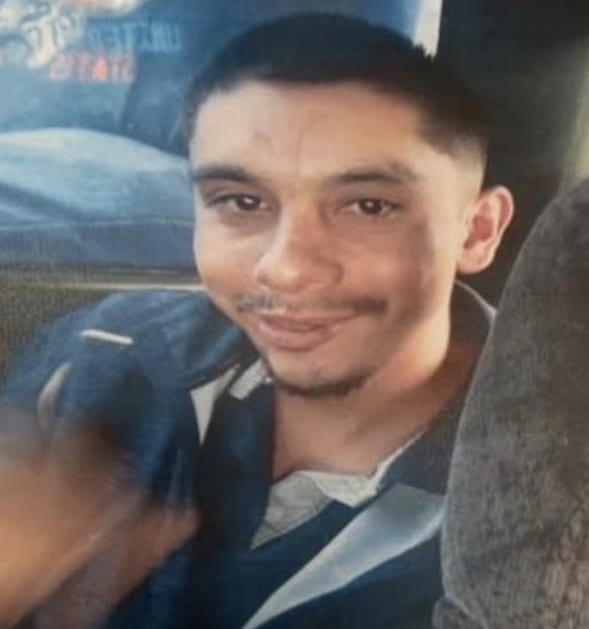 Buscan en Parral a Santos René Veleta Ríos, joven de 25 años reportado como desaparecido