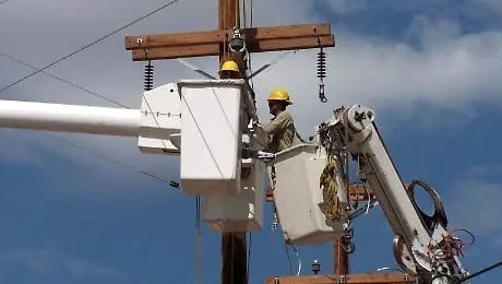 Camargo intensifica gestiones para electrificar más comunidades rurales