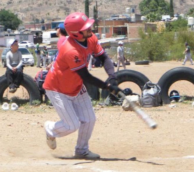 Comienza la batalla por el título en los Playoffs 2026 de Softbol Municipal de Parral