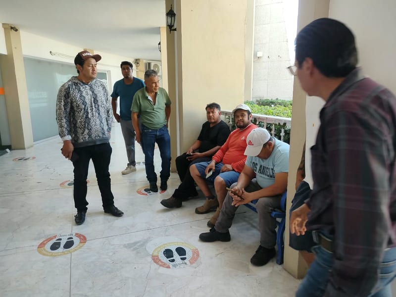 Doce albañiles del sur del país quedan varados en Delicias por una oferta de trabajo que no existía