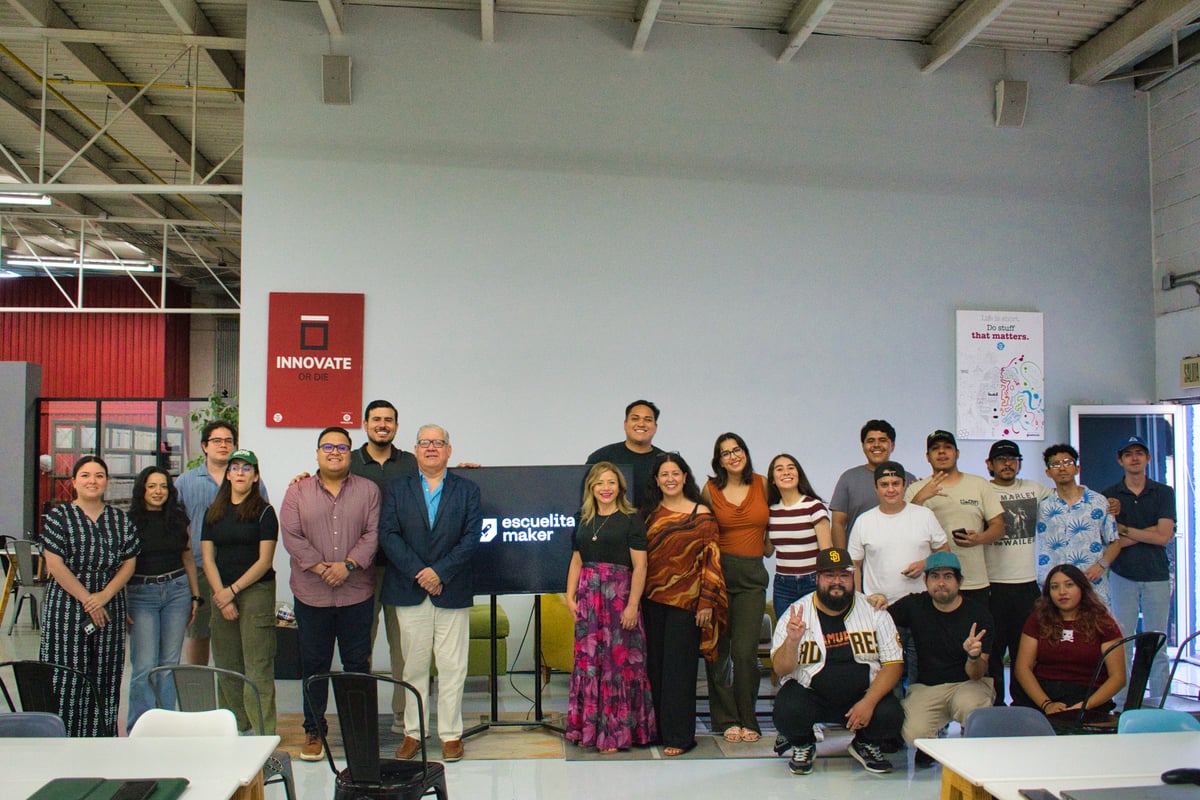 Participantes de la quinta generación presencial de Escuelita Maker en el arranque del programa en Chihuahua