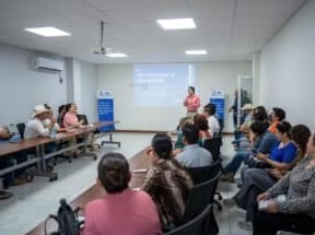 IDEA Delicias capacita a emprendedores sobre apoyos estatales y programa de hasta 50 mil pesos