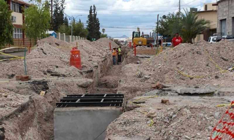 Jesús Valenciano supervisa rehabilitación integral de calle Tercera en Delicias