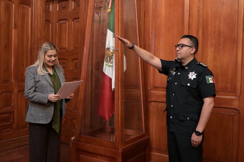 Maru Campos toma protesta a Luis Aguirre como nuevo titular de la Secretaría de Seguridad Pública Estatal