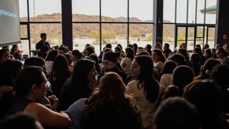 Más de 2 mil maestros participan en Congreso de Educación Básica en Parral