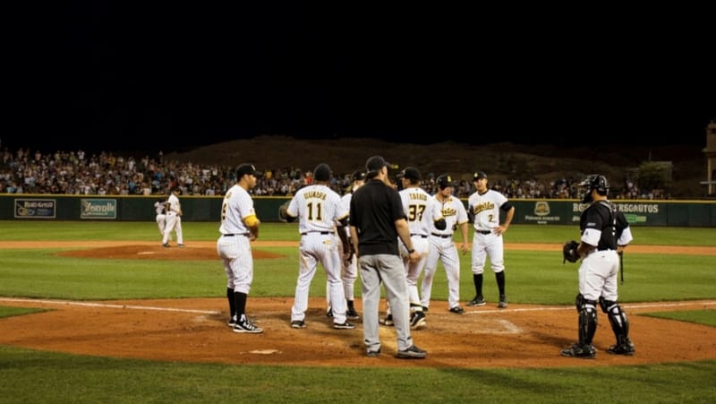 Mazorqueros de Camargo inician con triunfo: vencen 8-2 a Dorados de Chihuahua