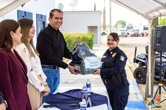 Meoqui refuerza seguridad pública con entrega de patrullas y equipamiento por 11 millones de pesos