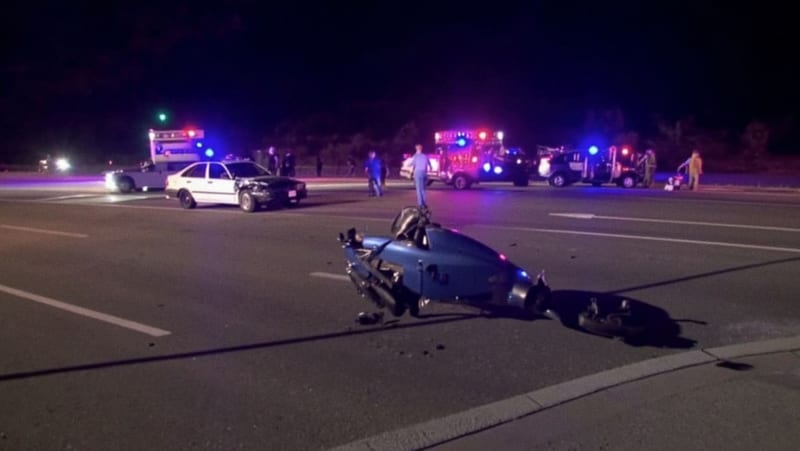 Motociclista muere en choque tras maniobra prohibida en Periférico de Chihuahua