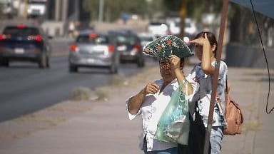 Ojinaga enfrenta crisis por cortes de electricidad y temperaturas extremas
