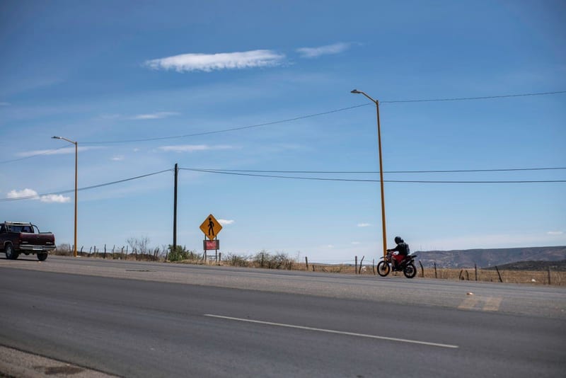 Parral moderniza iluminación vial en ruta de acceso a la ciudad